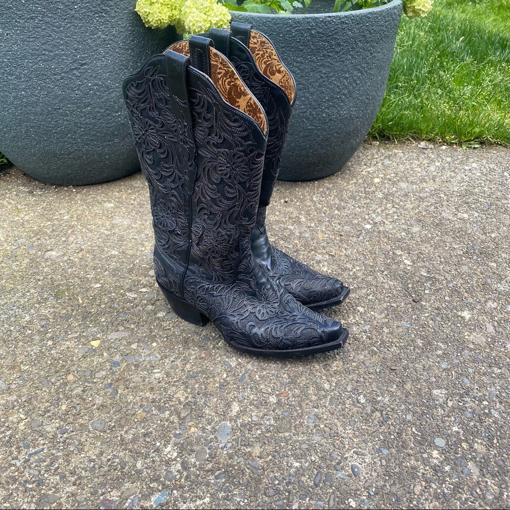 Black sparkly corral cowboy boots.